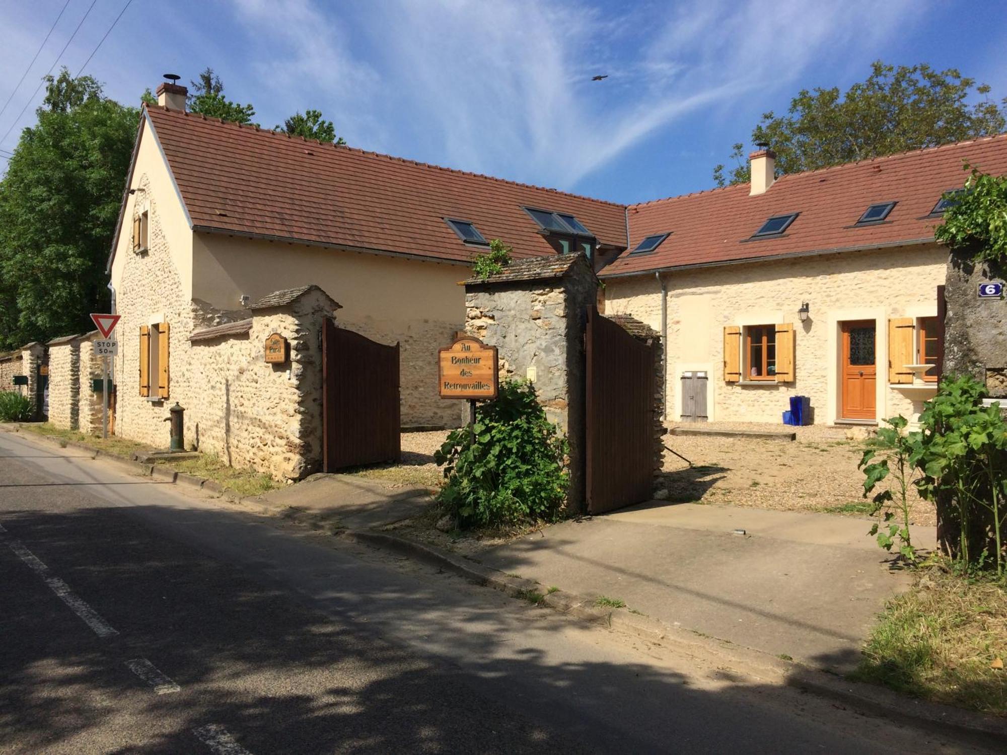 Hotel Au Bonheur Des Retrouvailles Denonville Zewnętrze zdjęcie